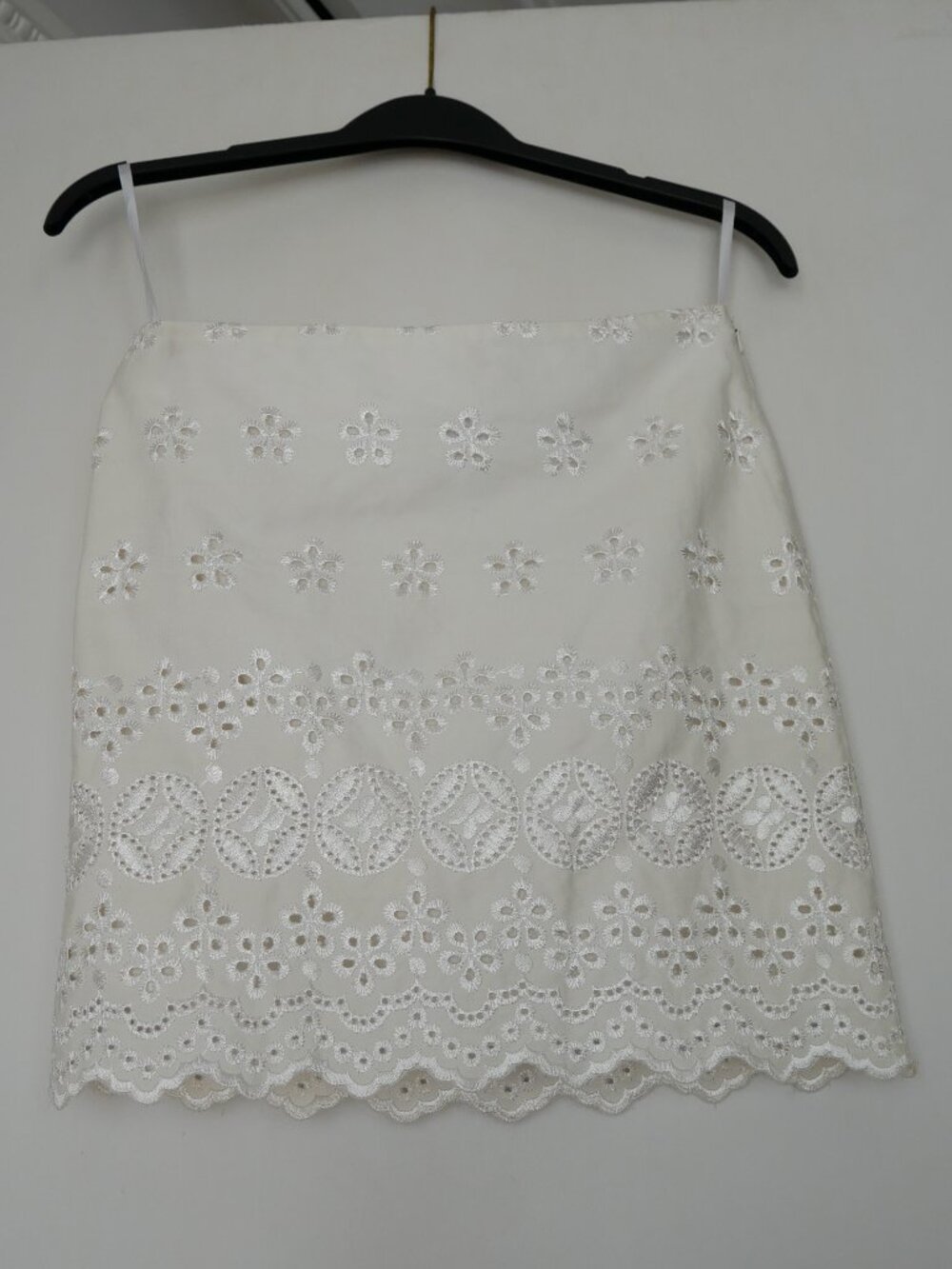 Express white embroidered eyelet mini - y2k vintage!
